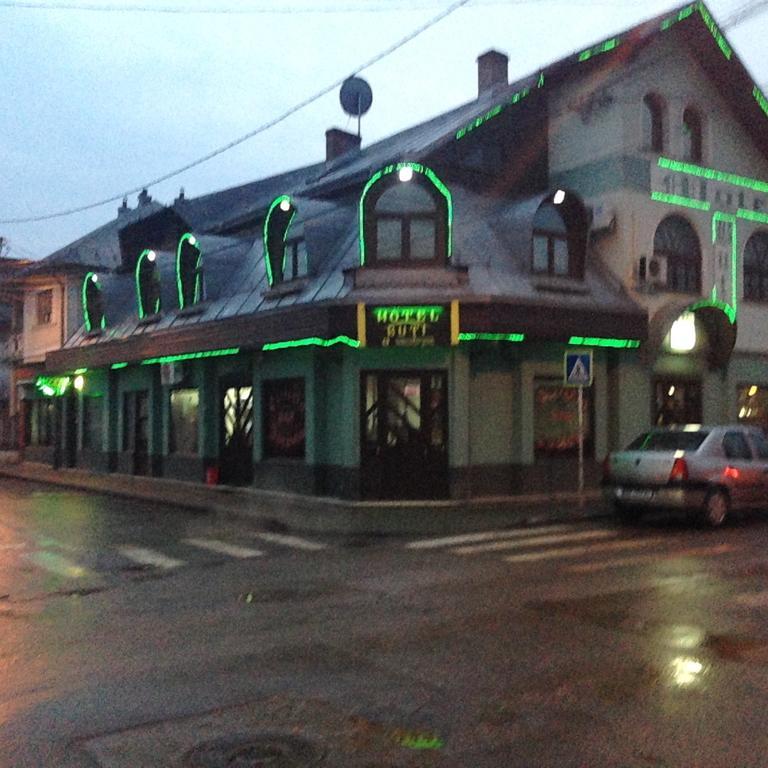 Motel Buti Sighetu Marmaţiei Exterior foto