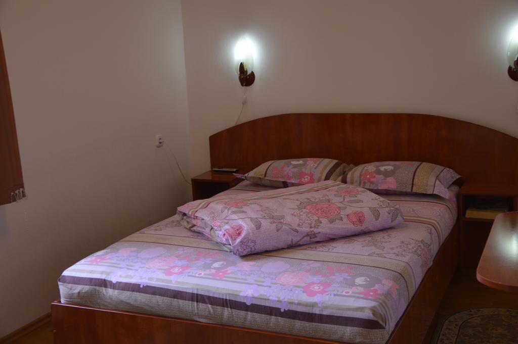 Motel Buti Sighetu Marmaţiei Quarto foto